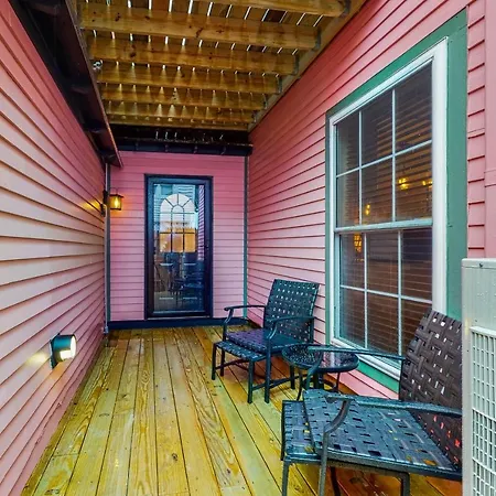 A Little Mad Stay Bar Harbor Exterior photo